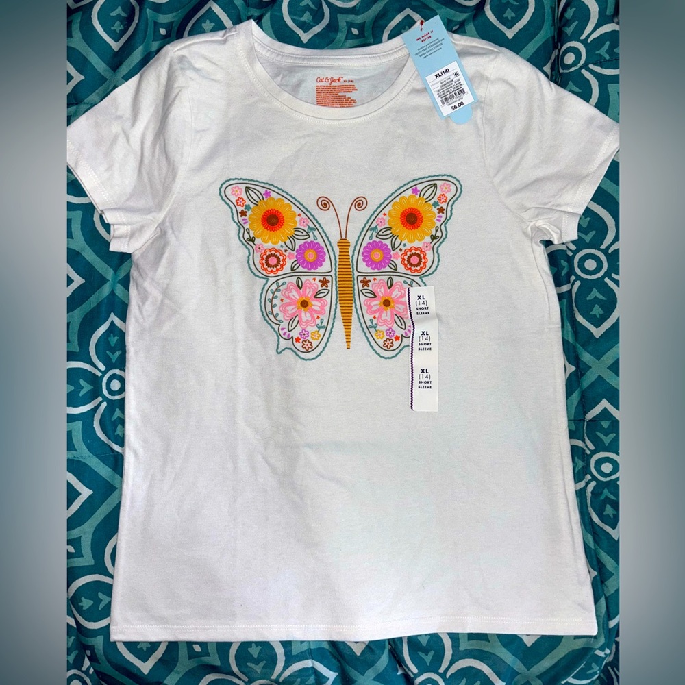 Girl’s Cat & Jack Top brand new with tags